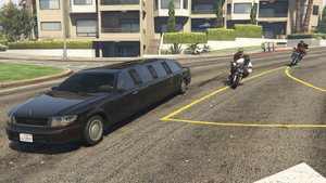Paparazzi-GTAVe-MirandaCowanChase.png