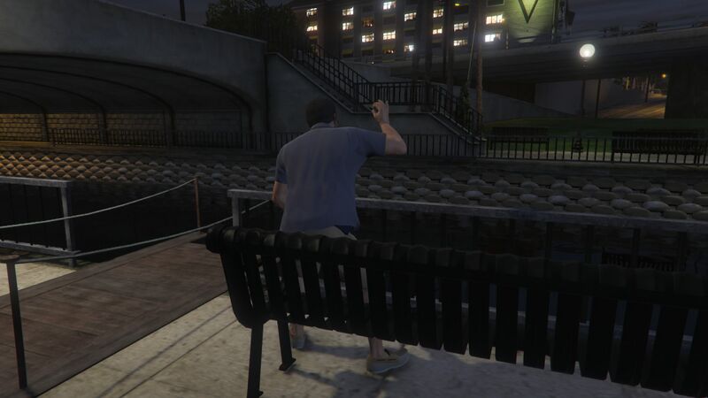 파일:Switch Scenes GTAVe Michael Smoking.jpg
