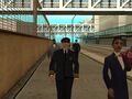 LSX 내의 조종사와 승무원 중 한 명.