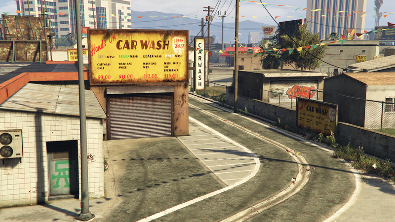 파일:HandsOnCarWash-GTAOee-RearDriveway.png