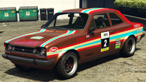 Grand Theft Auto Online의 레드우드 레이싱 도색 레티뉴. (후측면 보기)