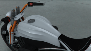 FCR1000Custom-GTAOe-FuelTanks-FeralTank.png