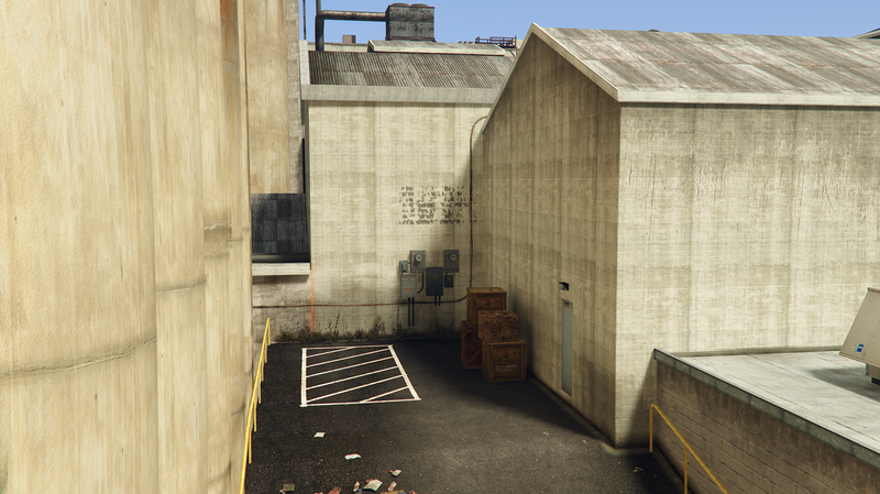 파일:CMC-GTAVee-SmallWarehouse-Parking.png