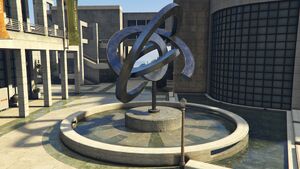 KortzCenter-GTAVee-Sculpture1.jpg