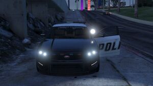 PoliceInterceptor-GTAV-Spotlight.jpg
