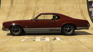 Grand Theft Auto V 및 Grand Theft Auto Online의 세이버 터보 측면 뷰