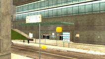 Grand Theft Auto: Liberty City Stories에서의 병원 입구.