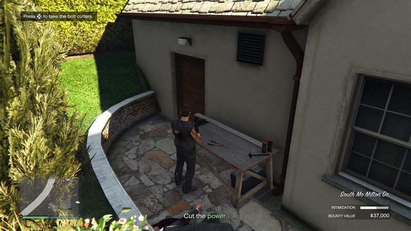 파일:BailOfficeBounty-GTAOee-MansionIntimidation-TakeBoltCutters.jpg