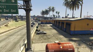 DelPerroPierBeachMaintenanceDept-GTAV-Rear.jpg