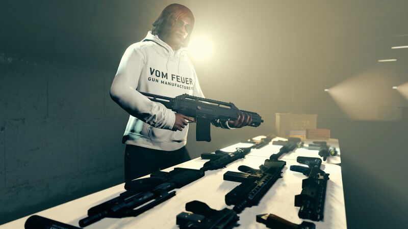 파일:GTAOnlineBonusesMay2021Part2-GTAO-WhiteVomFeuerHoodie.jpg