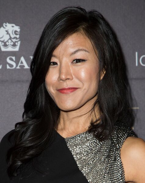 파일:HettiennePark-VoiceActor.jpg