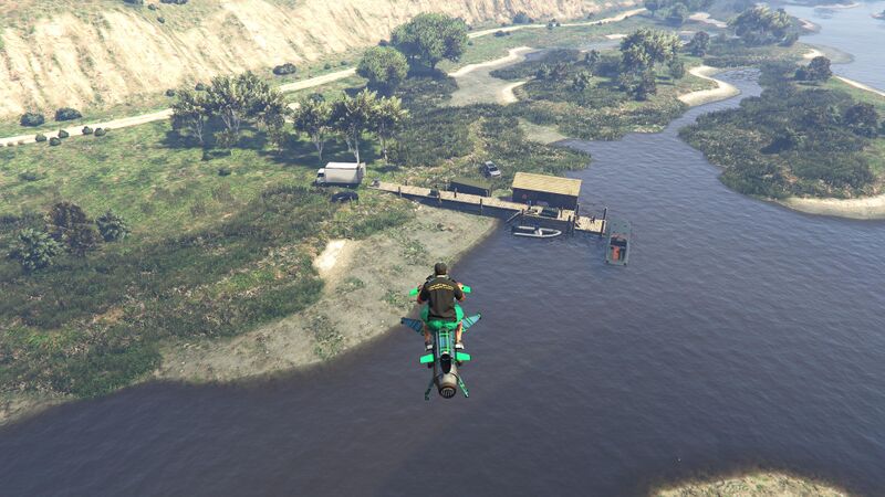 파일:RecoverTheCashCase-GTAOee-LagoZancudo.jpg
