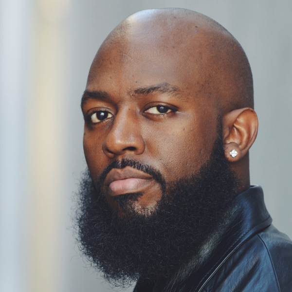 파일:CalvinWinbush-VoiceActor.png
