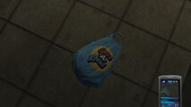 GTA IV에서 바닥에 떨어진 세이브-어-센트 쇼핑백.