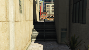 MountebankGallery-GTAVe-Stairwell.png