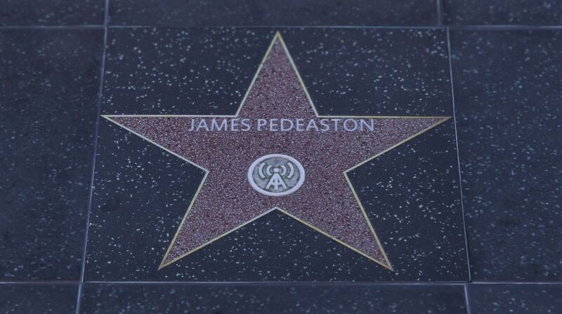 파일:WalkofFame-GTAVee-JamesPedeaston.jpg